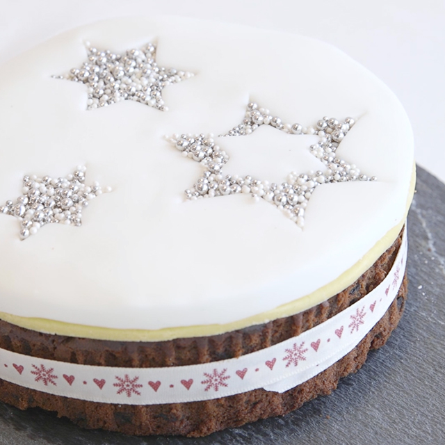 Ideas For Decorating A Christmas Cake Without Icing ...