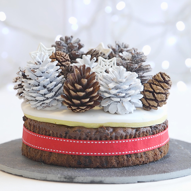 Christmas Cakes – Decoration Ideas | Little Birthday Cakes