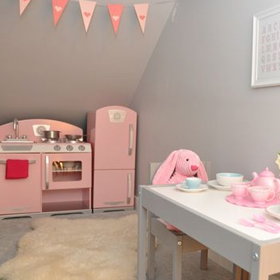 Playrooms under the stairs: How to create a dream play ...